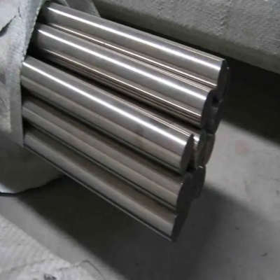 Harga yang bagus AISI 1045 16 Kaki Baja Karbon Ringan Round Bar 12mm Perlindungan Karat Untuk Bangunan on line